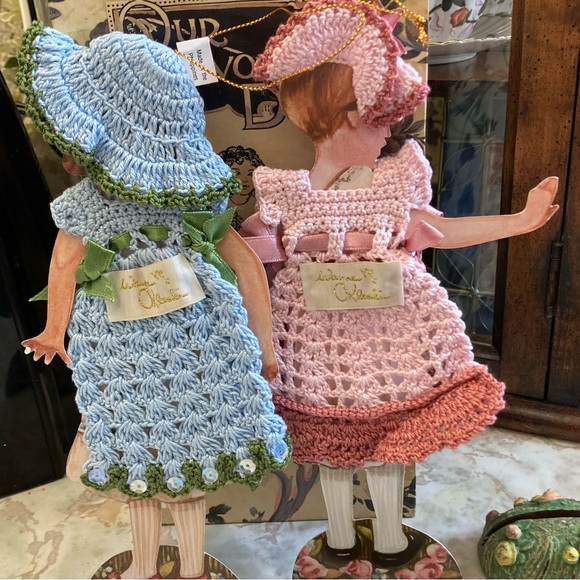 2 Paper Dolls Crochet Clothes Hats Stands Christmas Ornaments Wayne M. Kolenski - Picture 8 of 16